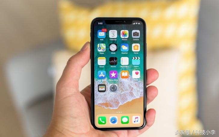 iPhoneX價格再度狂跌，256G版直降1700元，現(xiàn)在值得入手？